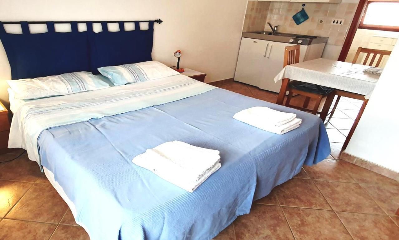 Cecillia Mare Apartments Rovinj Exterior photo