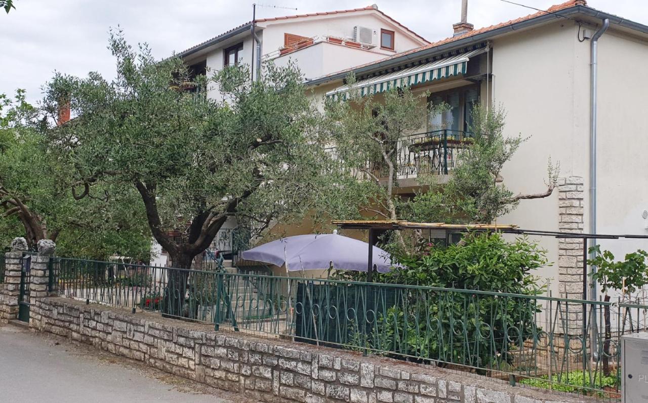 Cecillia Mare Apartments Rovinj Exterior photo