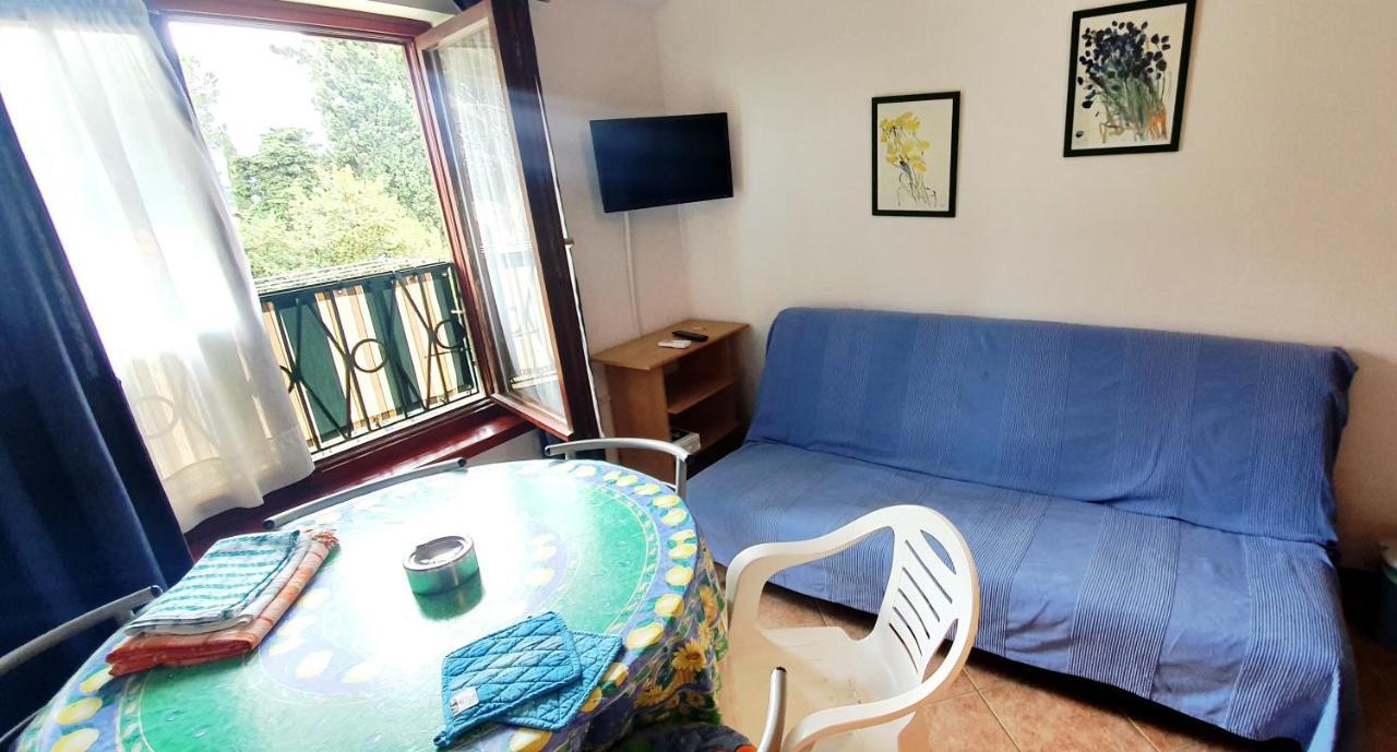 Cecillia Mare Apartments Rovinj Exterior photo
