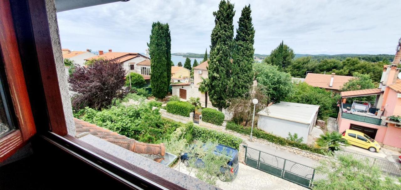 Cecillia Mare Apartments Rovinj Exterior photo